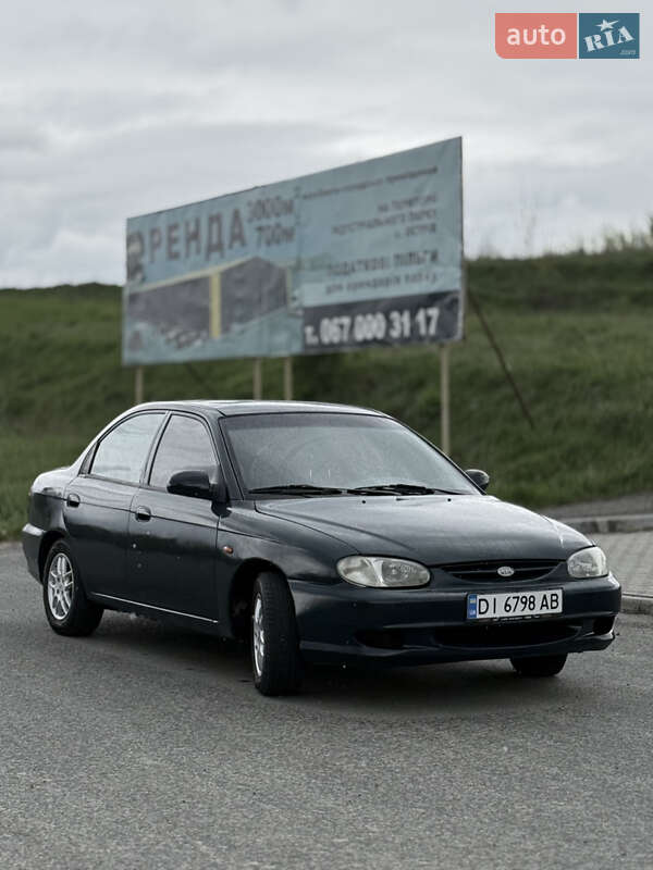 Kia Shuma (2000)