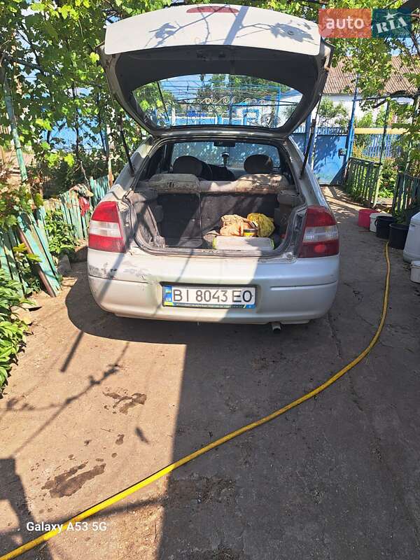 Kia Shuma (1999)