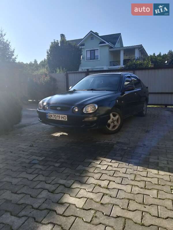 Kia Shuma (1999)