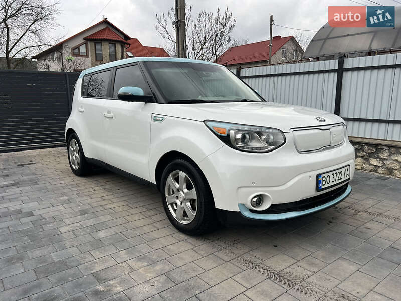 Kia Soul ev (2017)