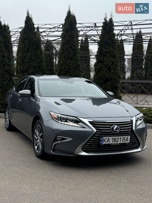 Lexus Es (2017)