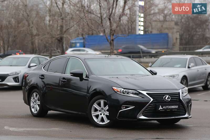 Lexus Es (2016)