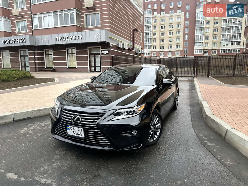 Lexus Es (2017)