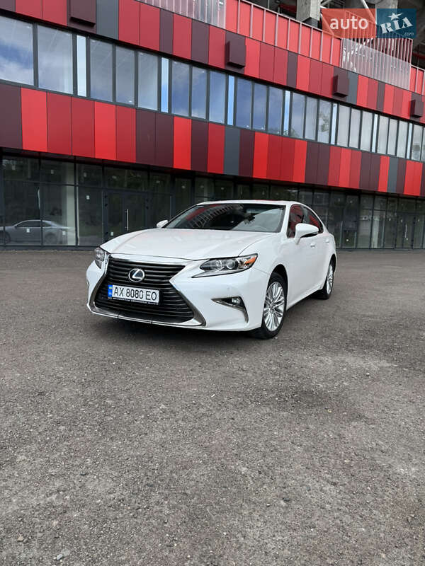 Lexus Es (2017)