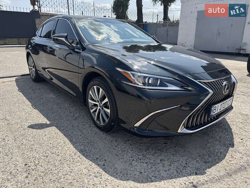 Lexus Es (2019)