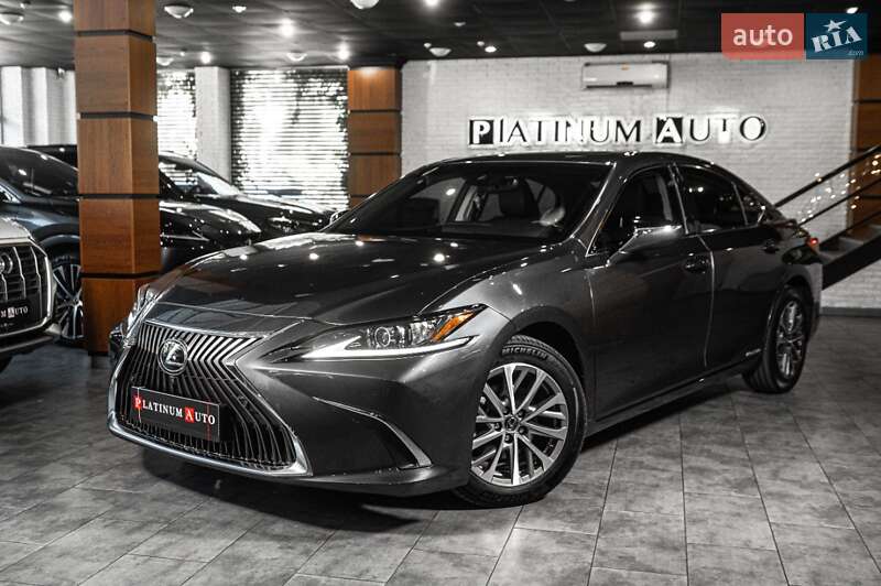 Lexus Es (2022)