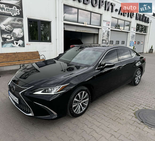 Lexus Es (2020)