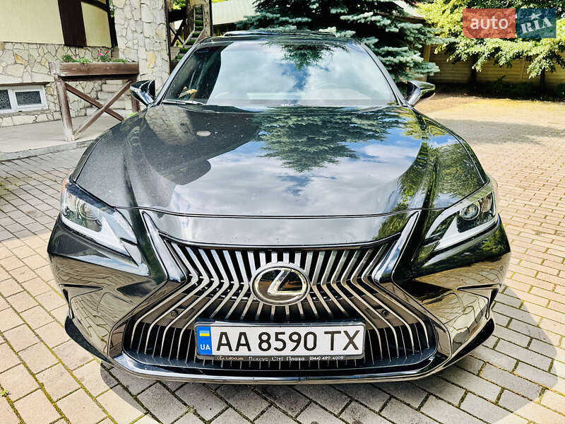 Lexus Es (2018)
