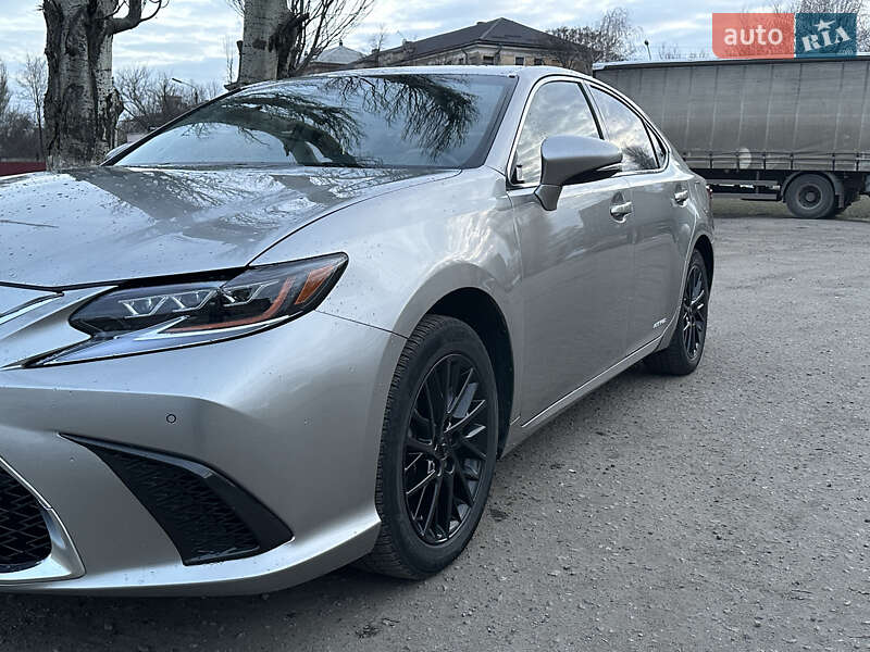 Lexus Es (2015)