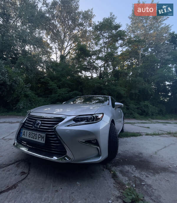 Lexus Es (2015)
