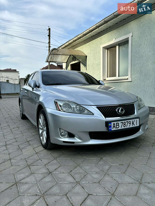 Lexus Is 220d (2010)