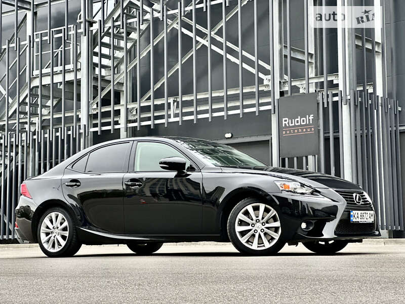 Lexus Is 200t (2016)