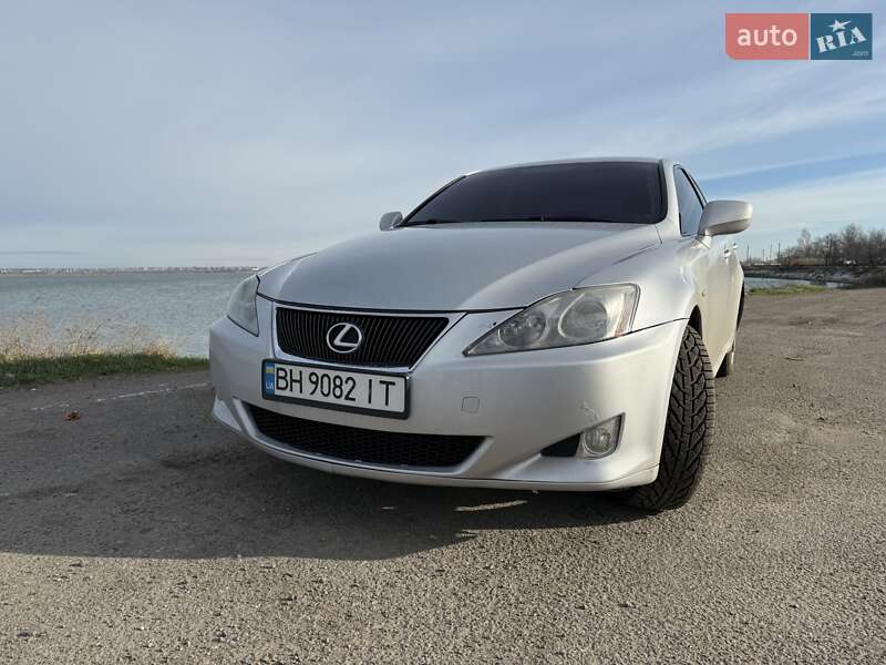 Lexus Is (2006)