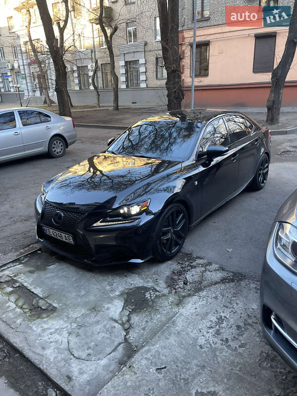 Lexus Is (2015)
