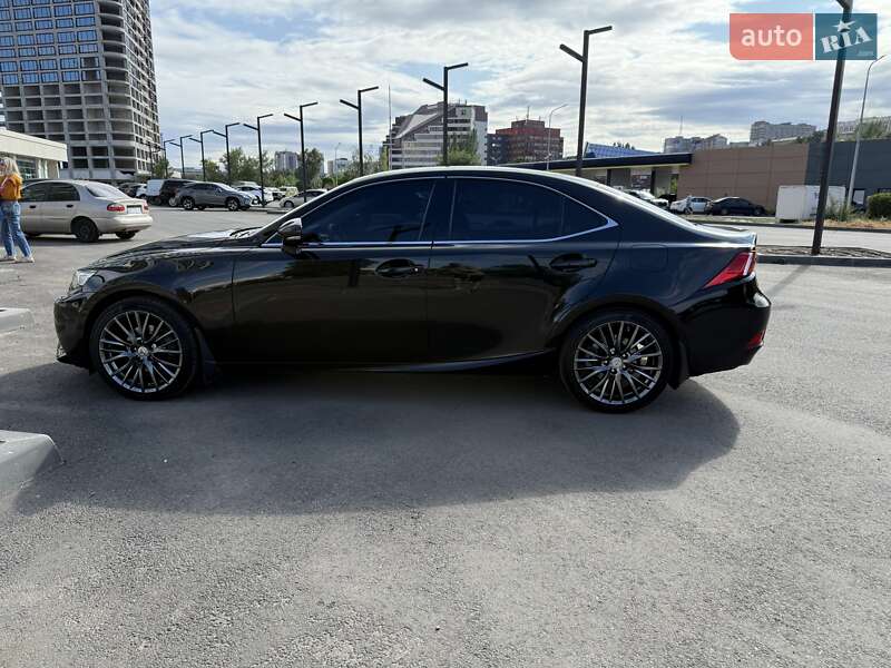Lexus Is (2013)