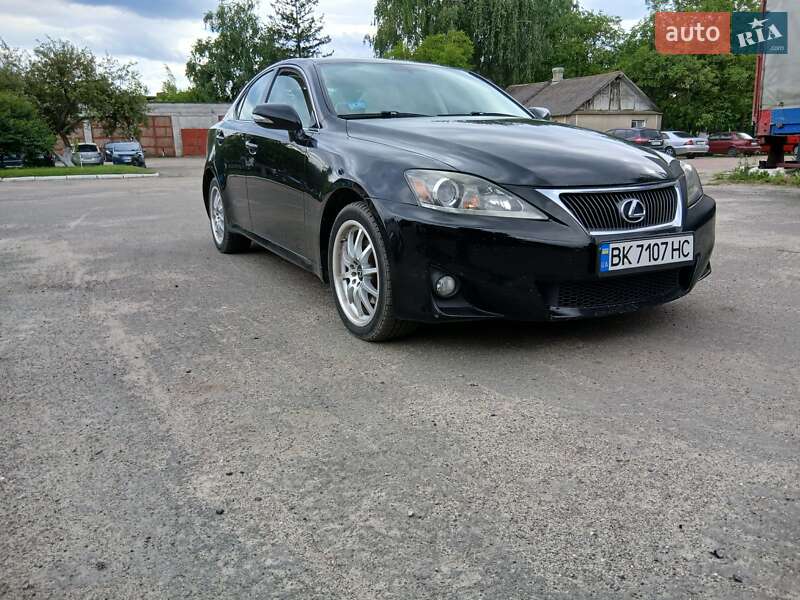 Lexus Is (2011)