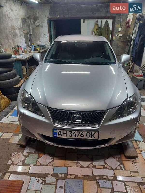 Lexus Is (2005)