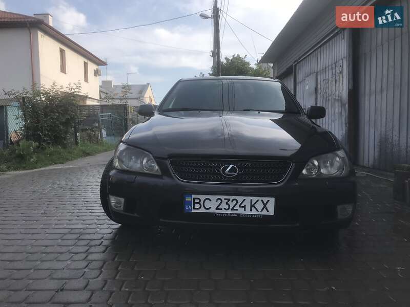 Lexus Is (2002)