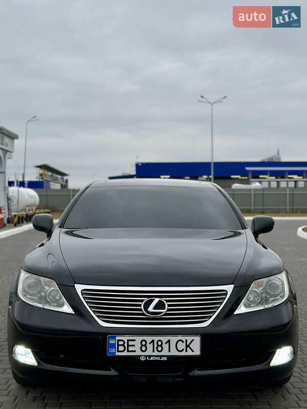 Lexus Ls (2008)