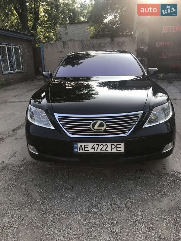 Lexus Ls (2008)