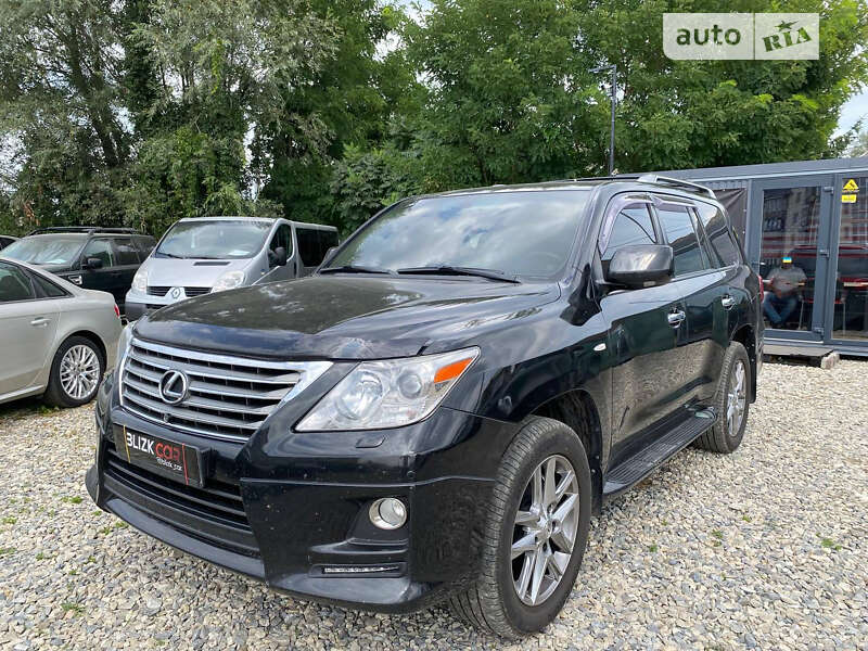 Lexus Lx (2011)
