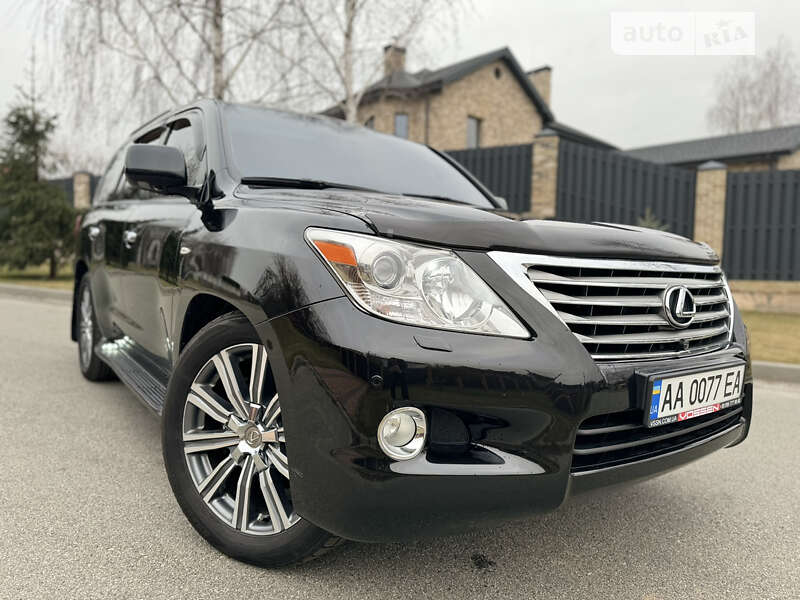 Lexus Lx (2011)