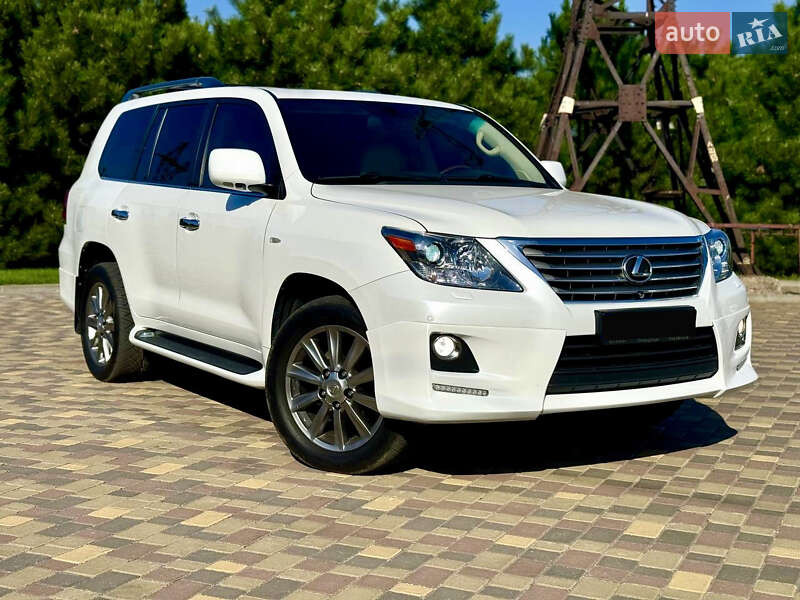 Lexus Lx (2011)