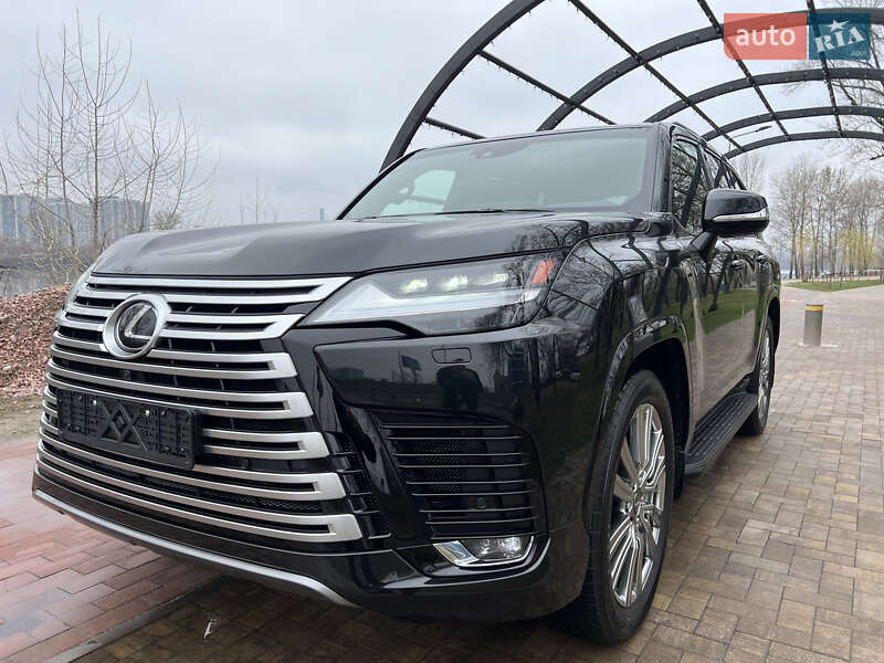 Lexus Lx (2023)