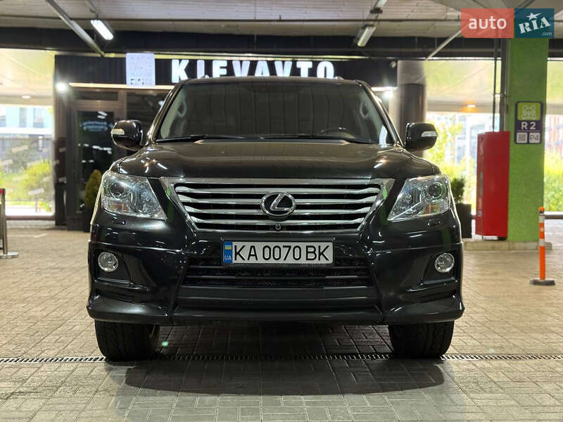 Lexus Lx (2011)