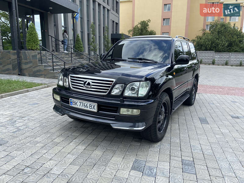 Lexus Lx (2004)
