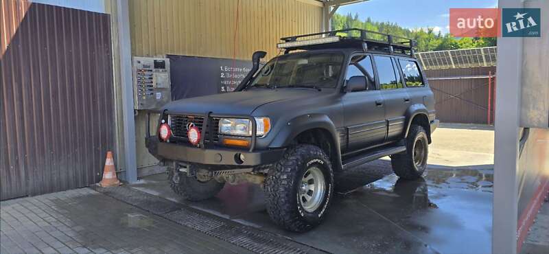 Lexus Lx (1996)