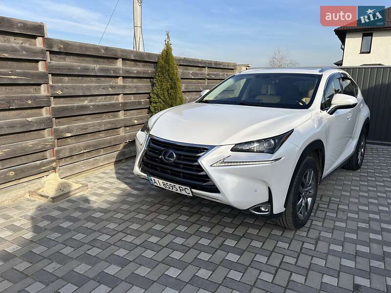 Lexus Nx (2015)