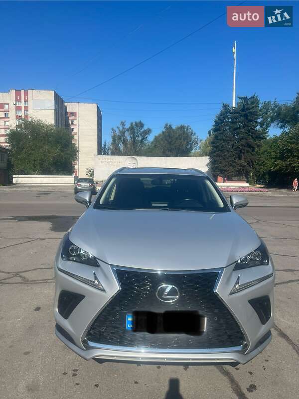 Lexus Nx (2016)