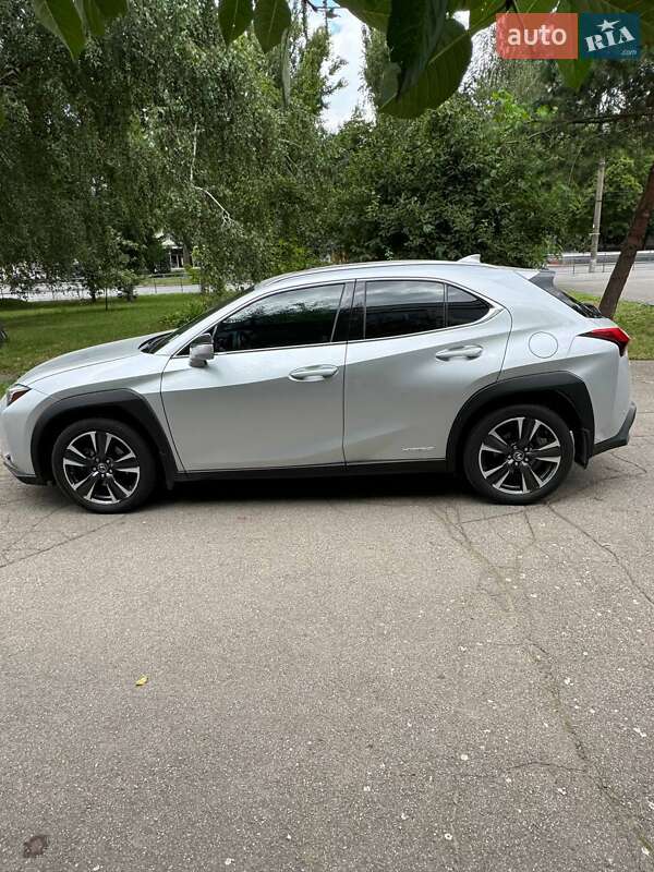 Lexus Ux (2020)