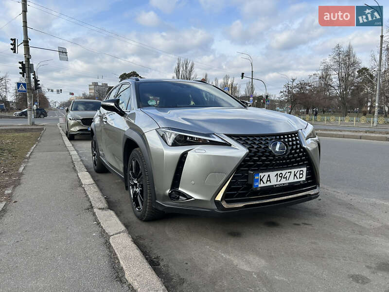 Lexus Ux (2020)