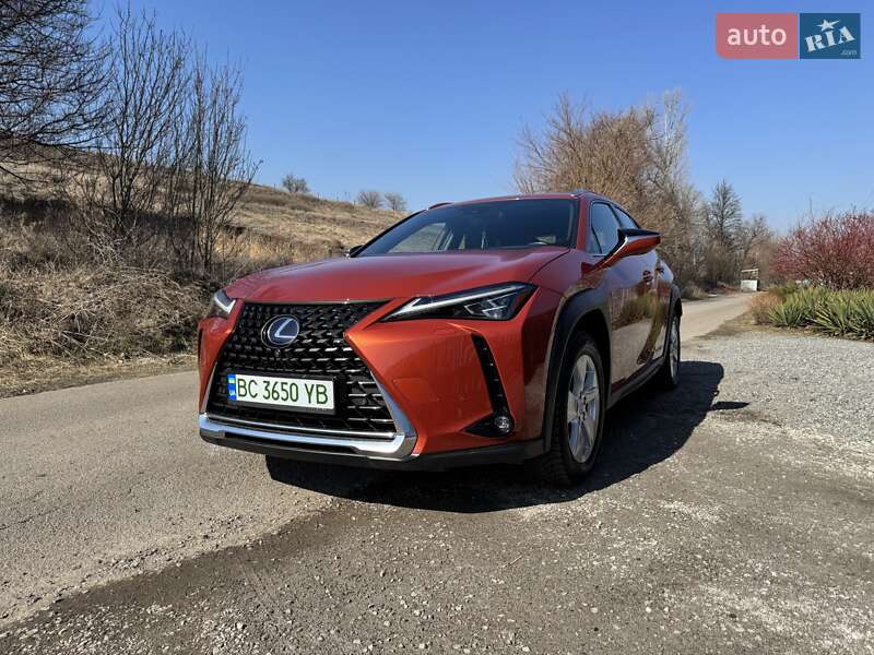 Lexus Ux (2020)