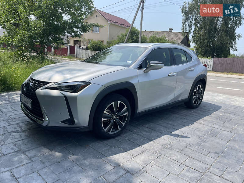 Lexus Ux (2020)