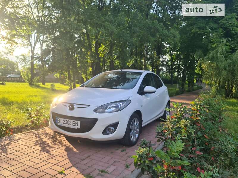 Mazda 2 (2012)