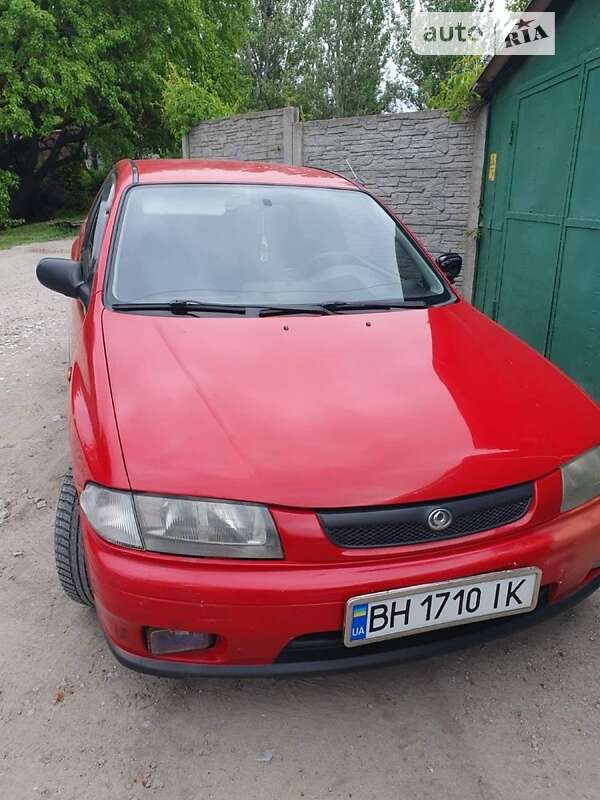 Mazda 323 (1997)