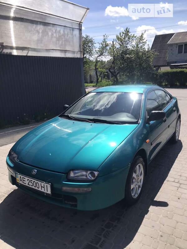 Mazda 323 (1996)