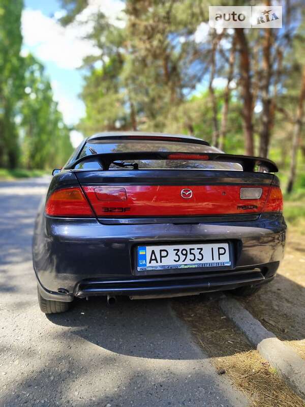 Mazda 323 (1997)