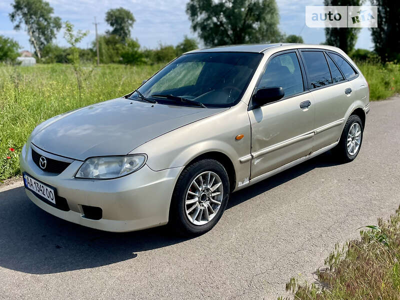 Mazda 323 (2002)