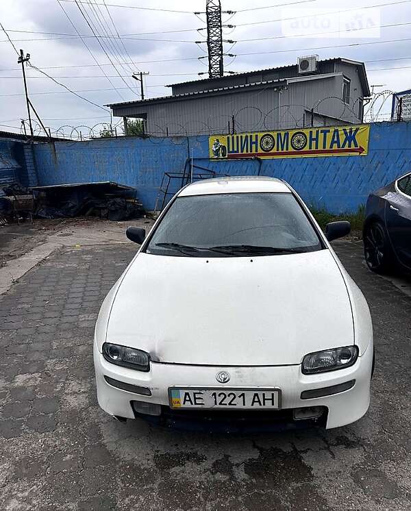 Mazda 323 (1995)