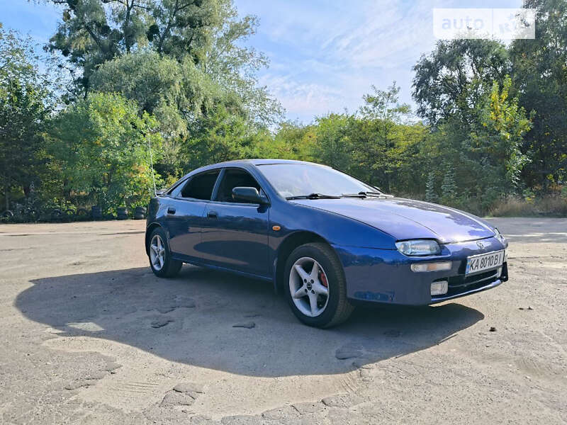 Mazda 323 (1995)