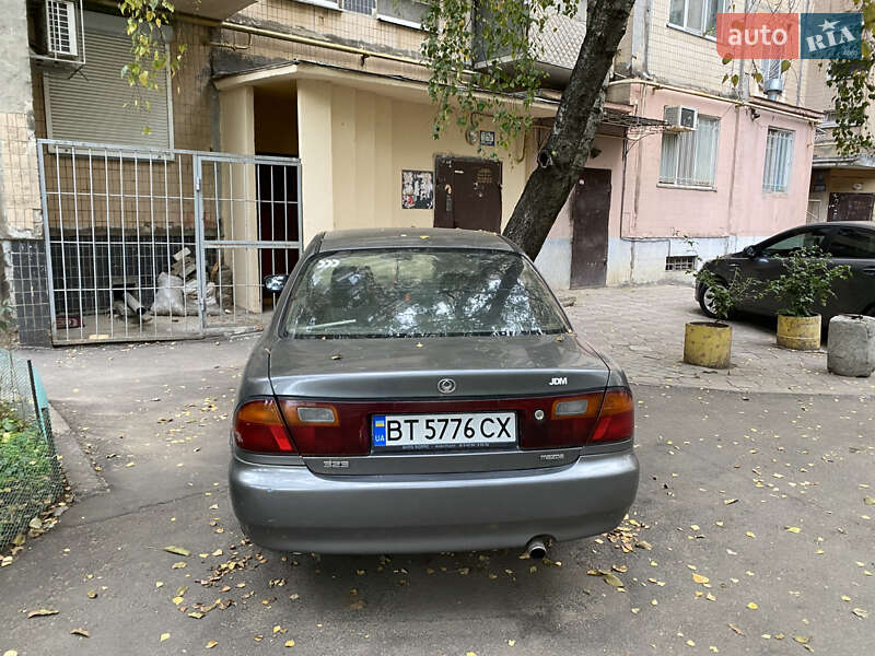 Mazda 323 (1996)