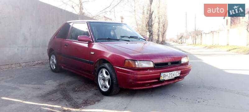 Mazda 323 (1993)