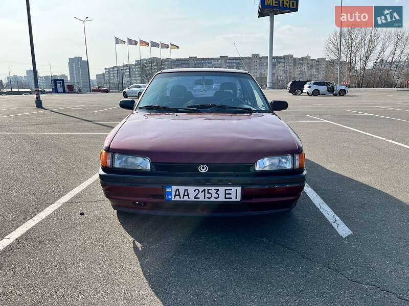 Mazda 323 (1994)