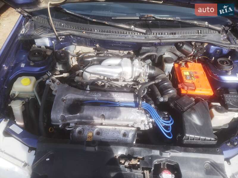 Mazda 323 (1995)