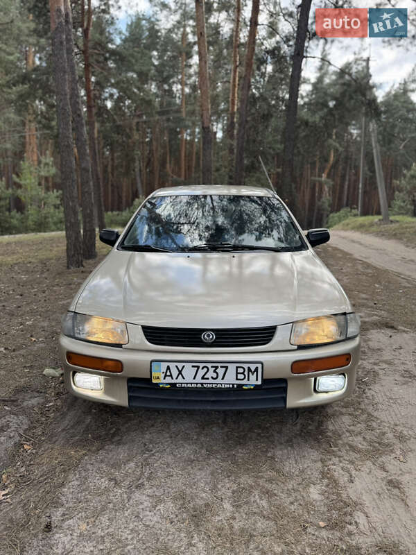 Mazda 323 (1995)
