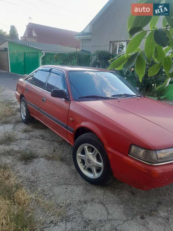Mazda 626 (1988)
